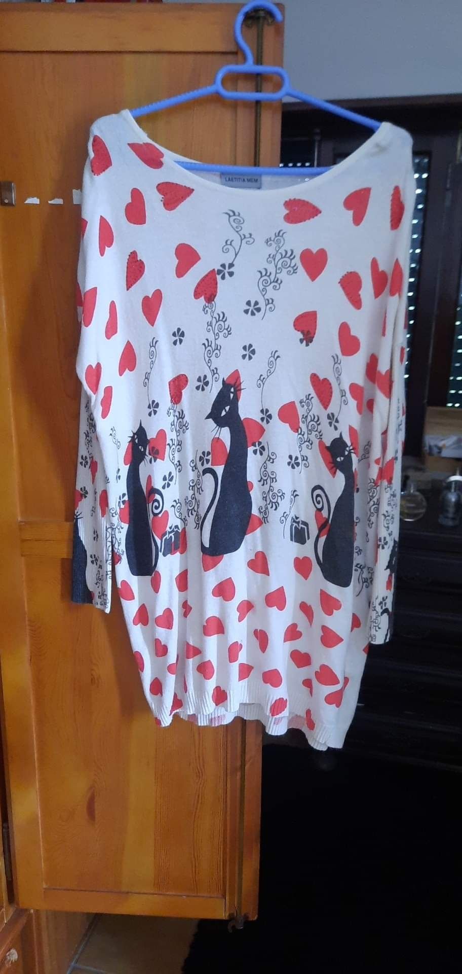 Vendo diversas roupas de mulher a vários preços