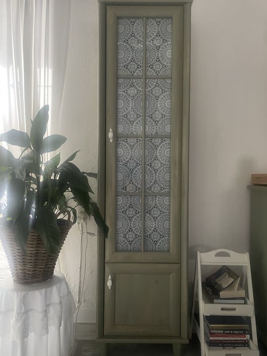 Zestaw mebli w kolorze szarozielonym