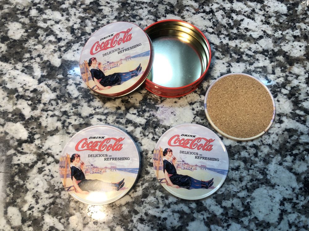 Base para copos em metal  Coca - Cola