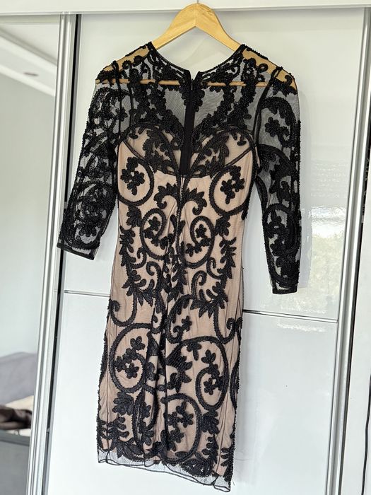 Elegancka sukienka koronkowa