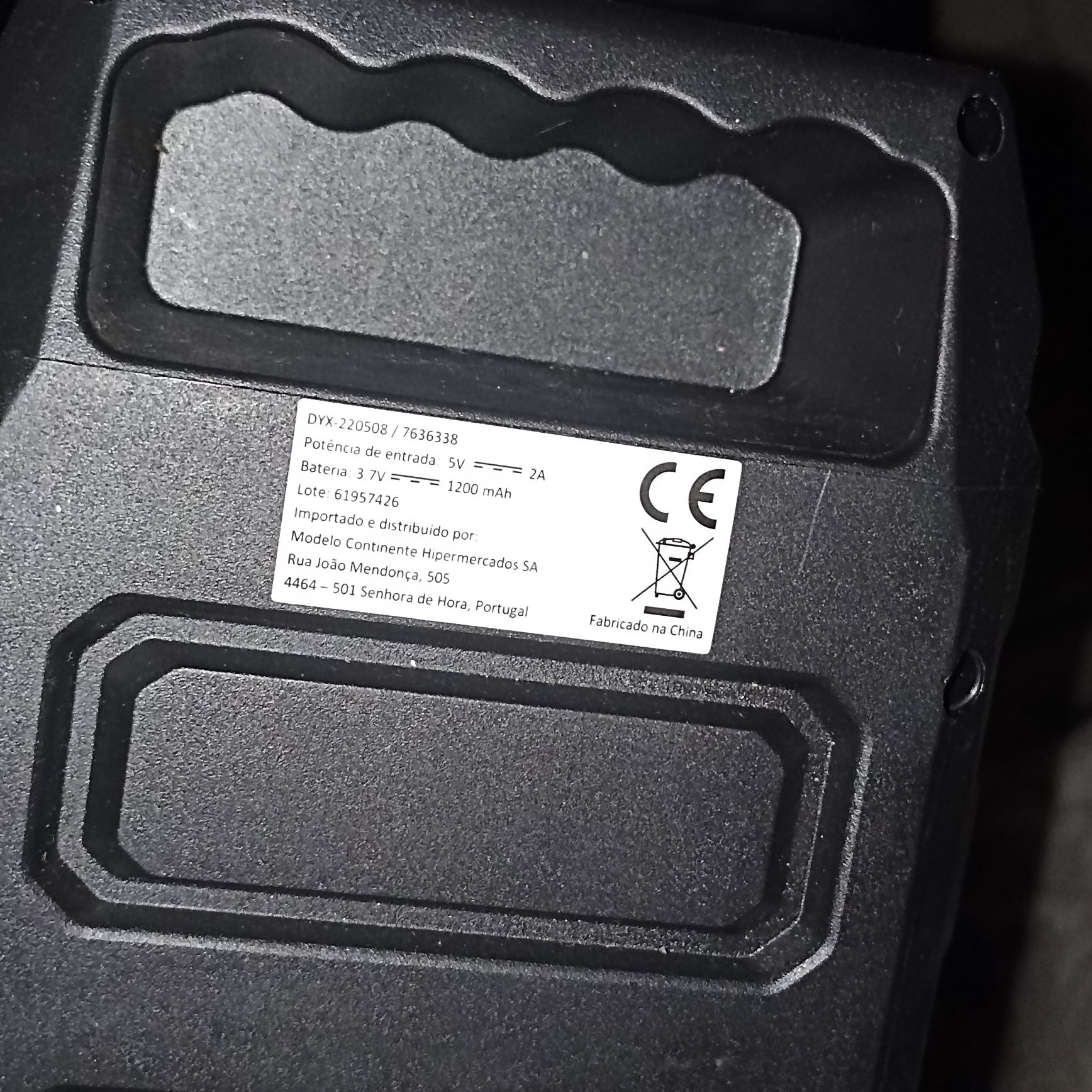 Coluna Bluetooth com entrada SD e USB bem funcional