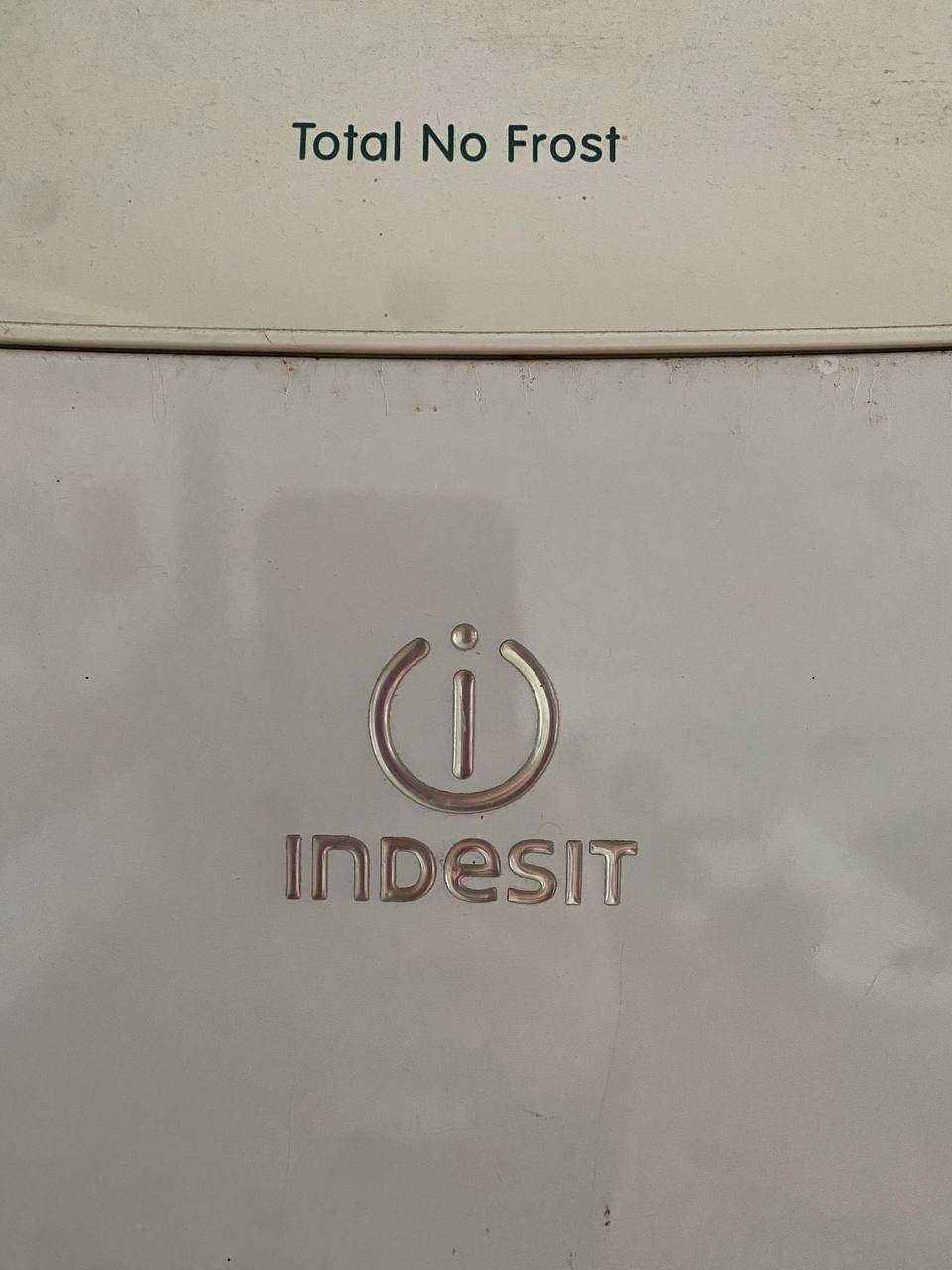 Frigorífico INDESIT (total no frost) Branco