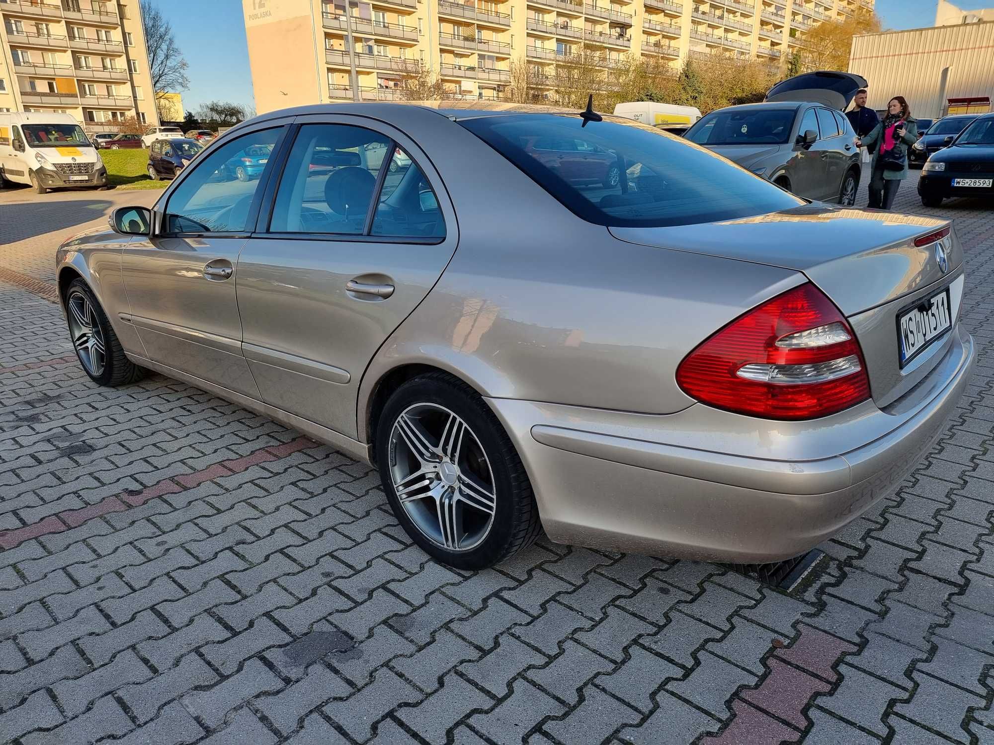 Mercedes E270 , 2002
