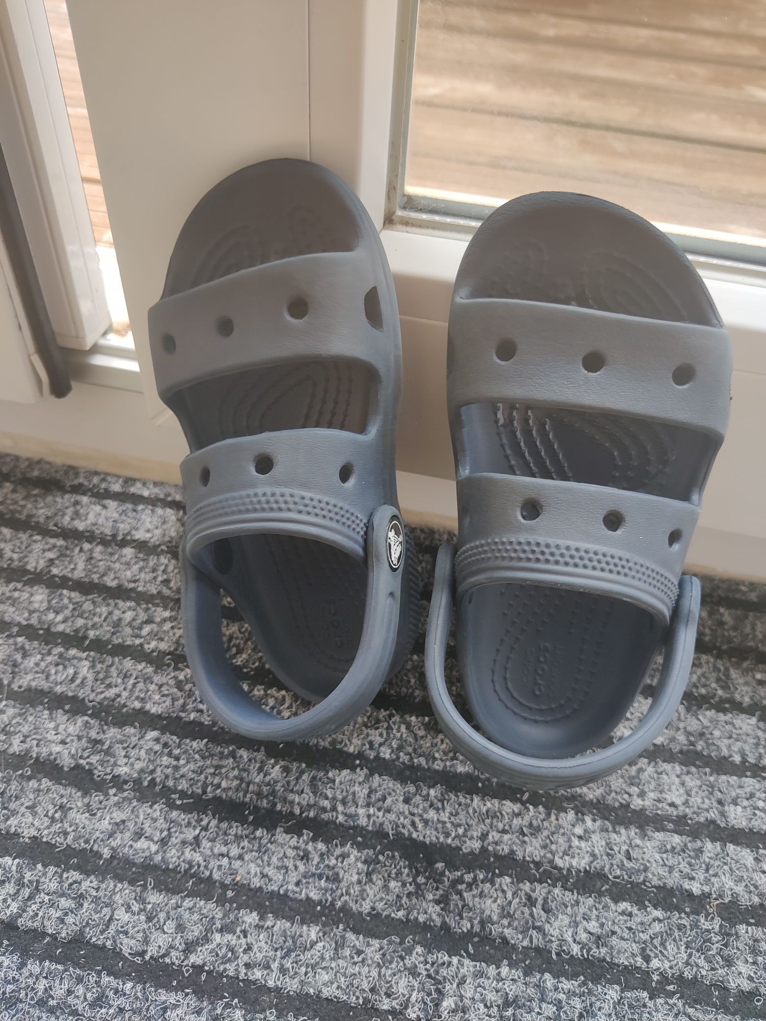 Sandálias Crocs, azul escuro, tamanho 9, 27