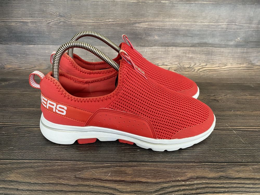 Кросівки Skechers GoWalk 37 р