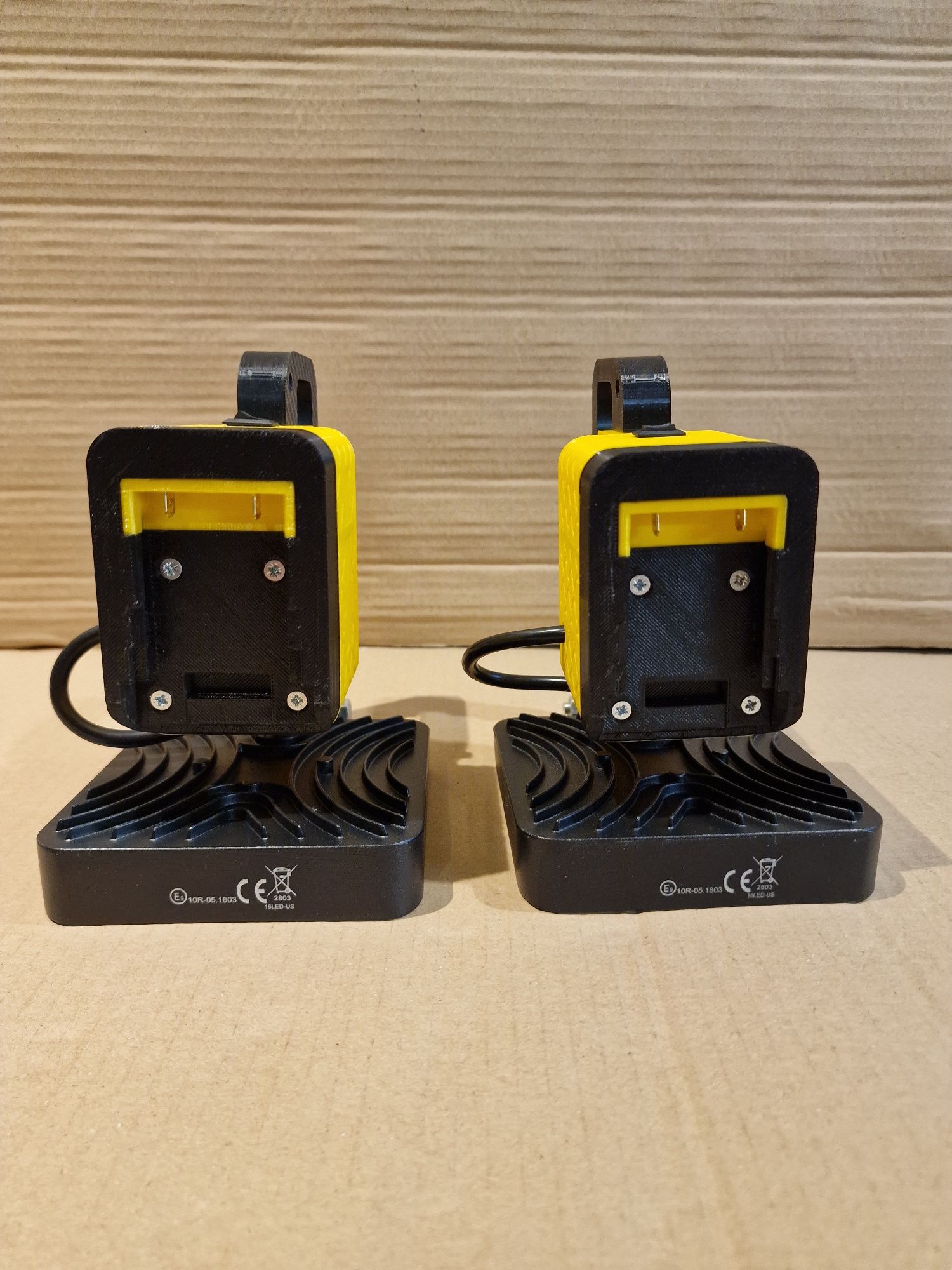 Lampa do baterii Dewalt 18V z ZABEZPIECZENIEM!