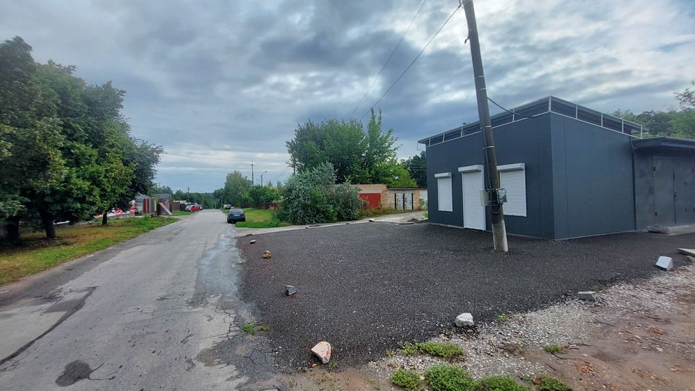 Гараж з підвалом (приватизована земельна ділянка)