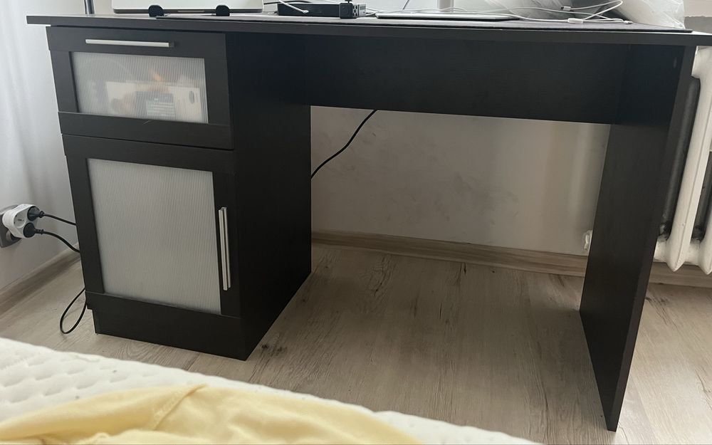 Biurko brąz z szafką