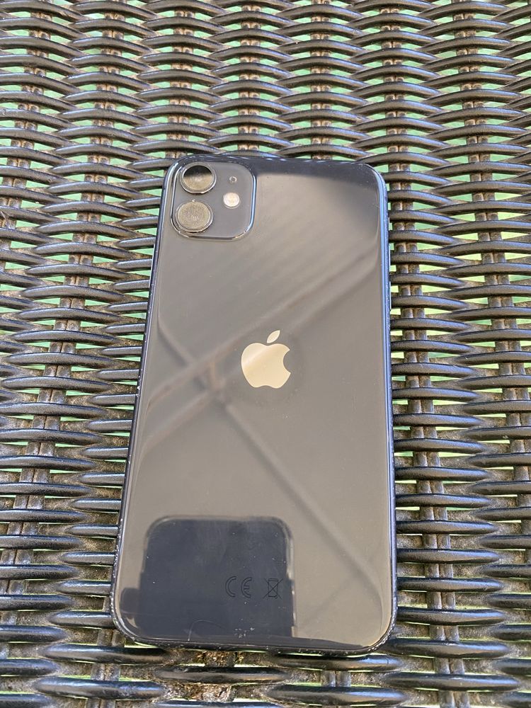 Iphone 11 64gb em bom estdo