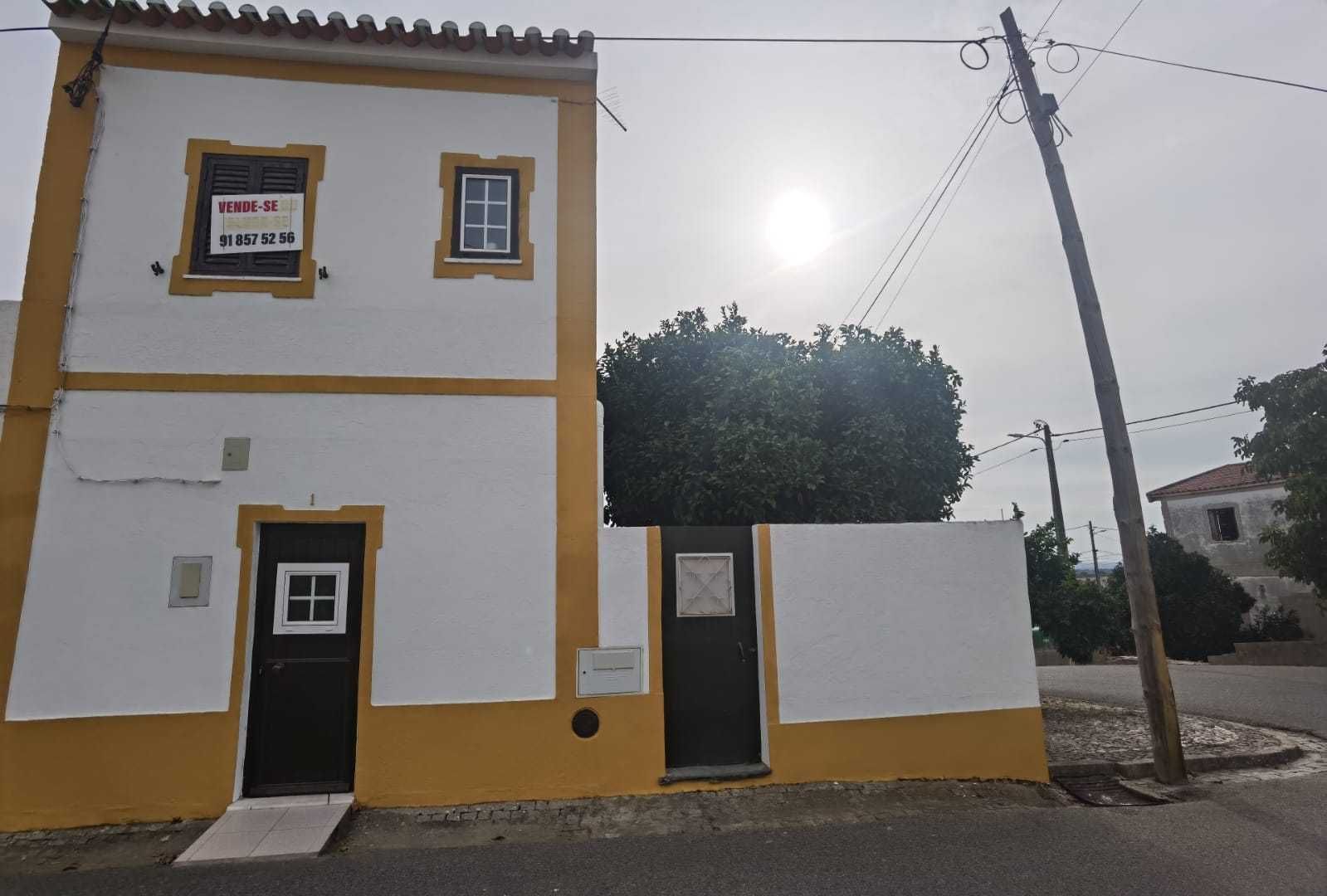 Moradia T4 Alter do Chão, com quintal