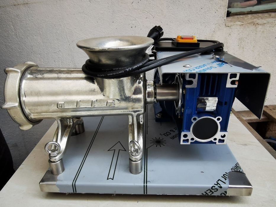 Polska maszynka do mielenia mięsa Alfa 32 22 nowa Kielce z silnikiem