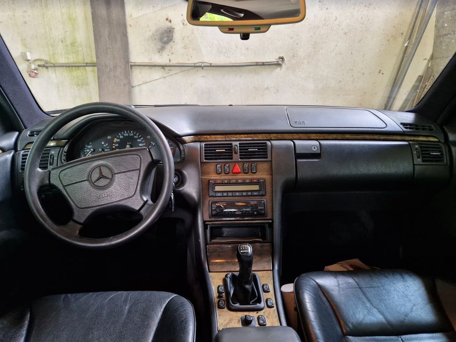 E300 motor OM 606 .uito fiável