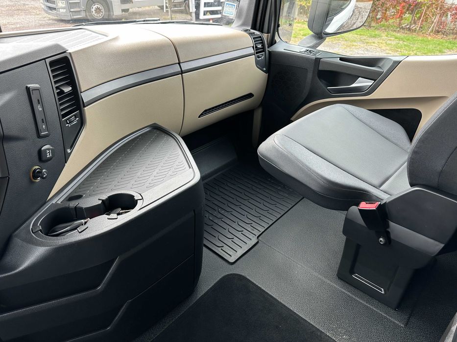 Ciągnik siodłowy Mercedes-Benz Actros 1853 4x4