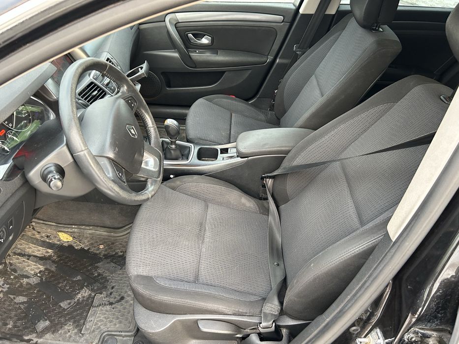 Laguna 2.0 diesel 130 koni Najlepszy motor Tempomat Czujniki Renault