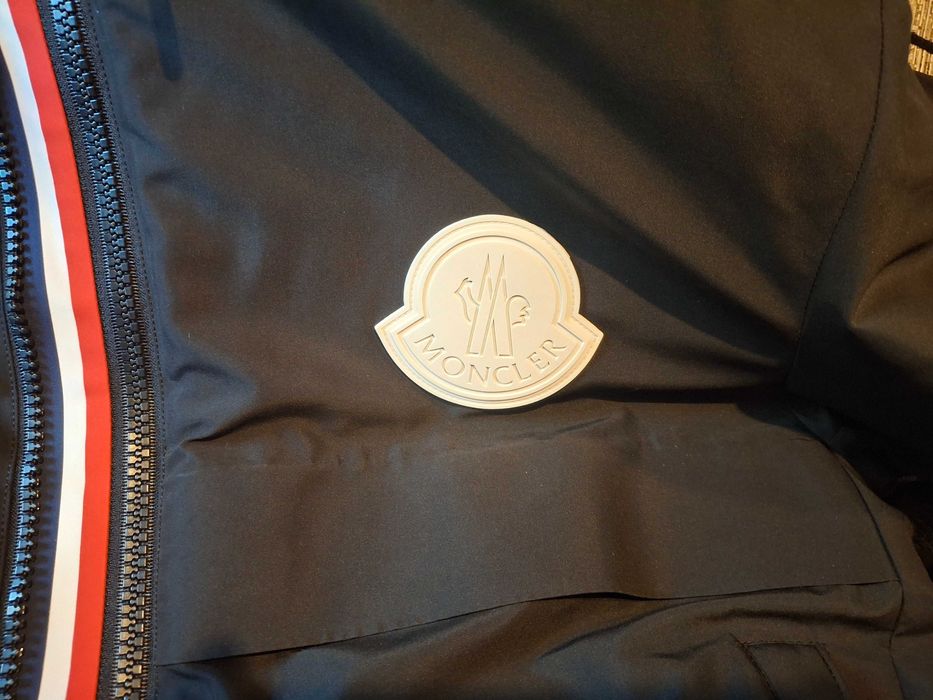 puchowa kurtka MONCLER rozmiar 3