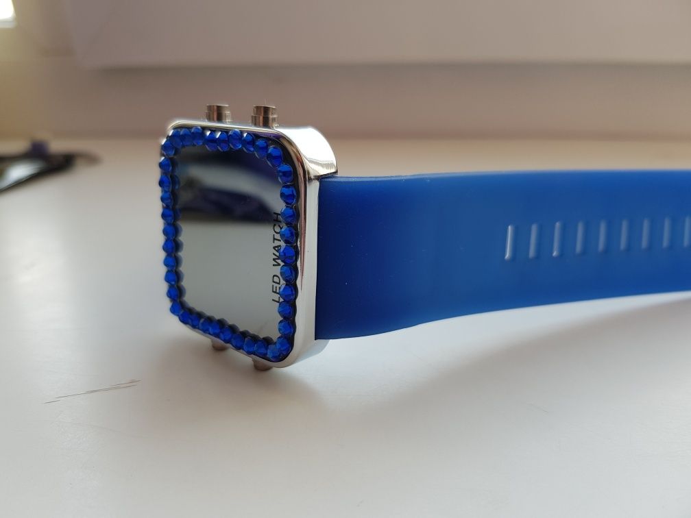 Часы Led женские