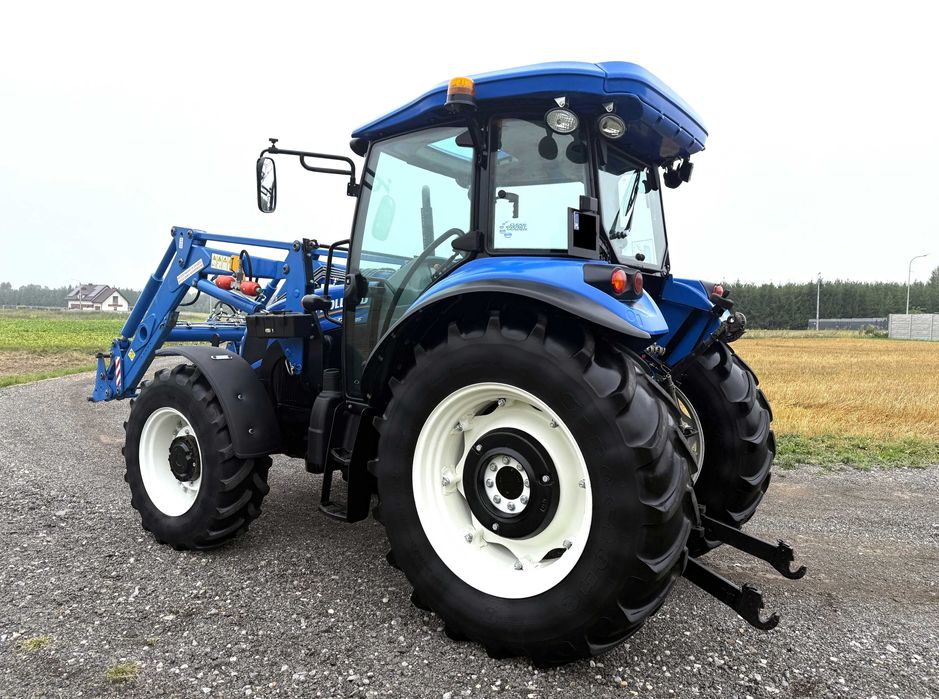 NEW HOLLAND TD5.85 z ładowaczem czołowym STAN BARDZO DOBRY farmall