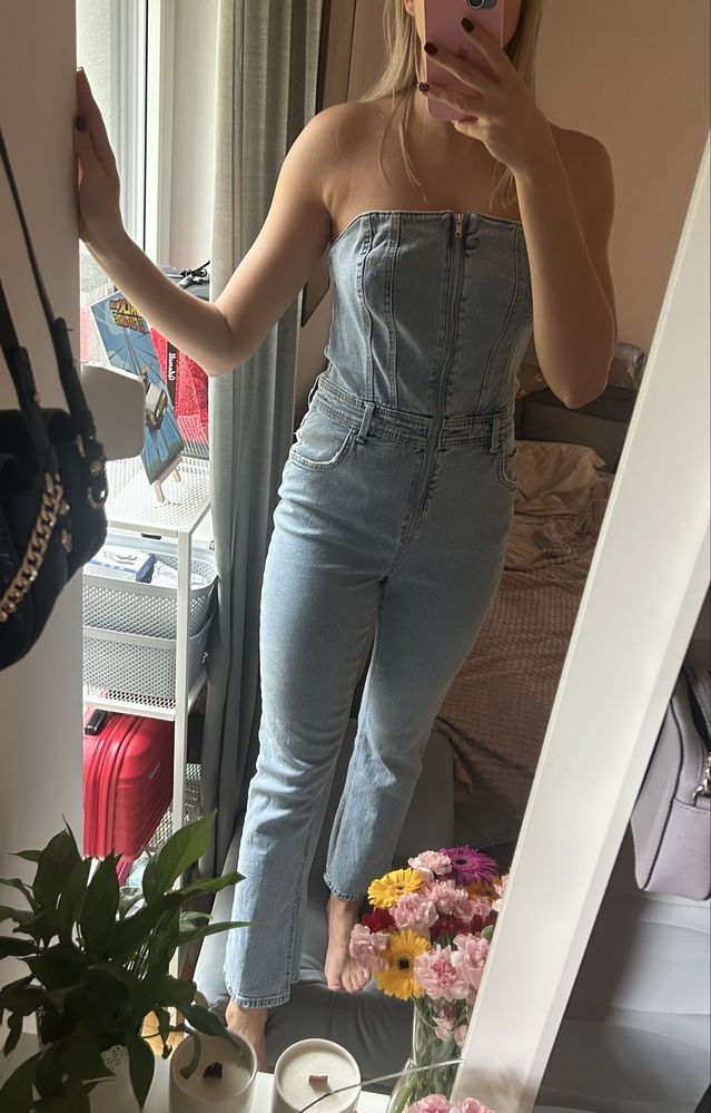 Jeansowy modny kombinezon