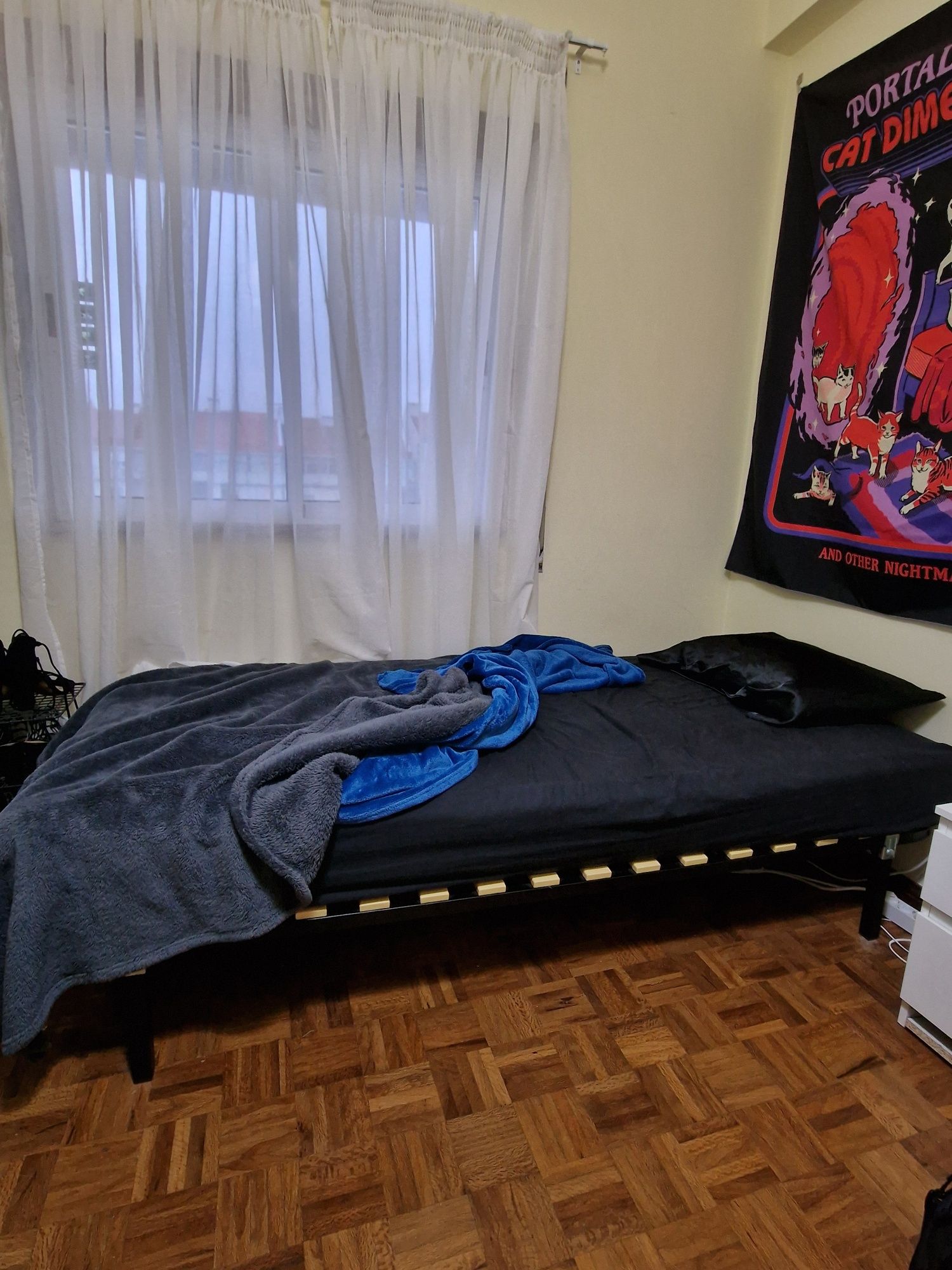 Cama com colchão IKEA 90x200cm