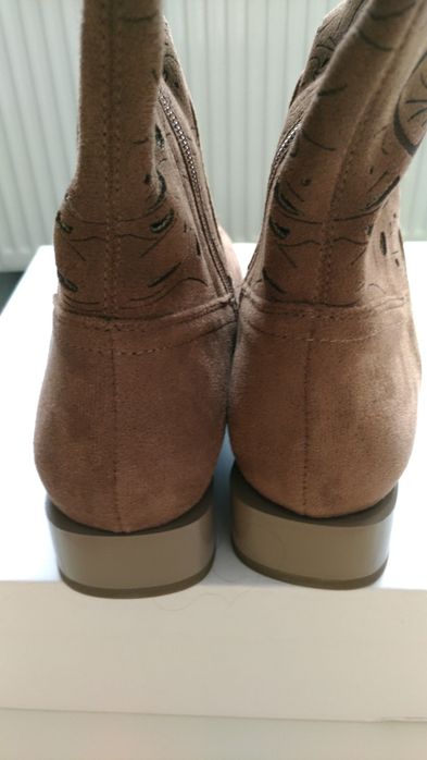 Kozaki bezowe ażurowe