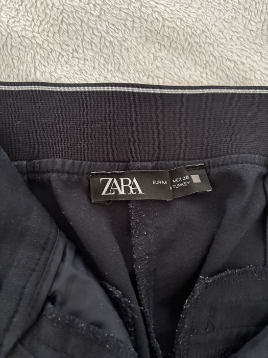 Granatowe spodnie garniturowe Zara rozmiar M