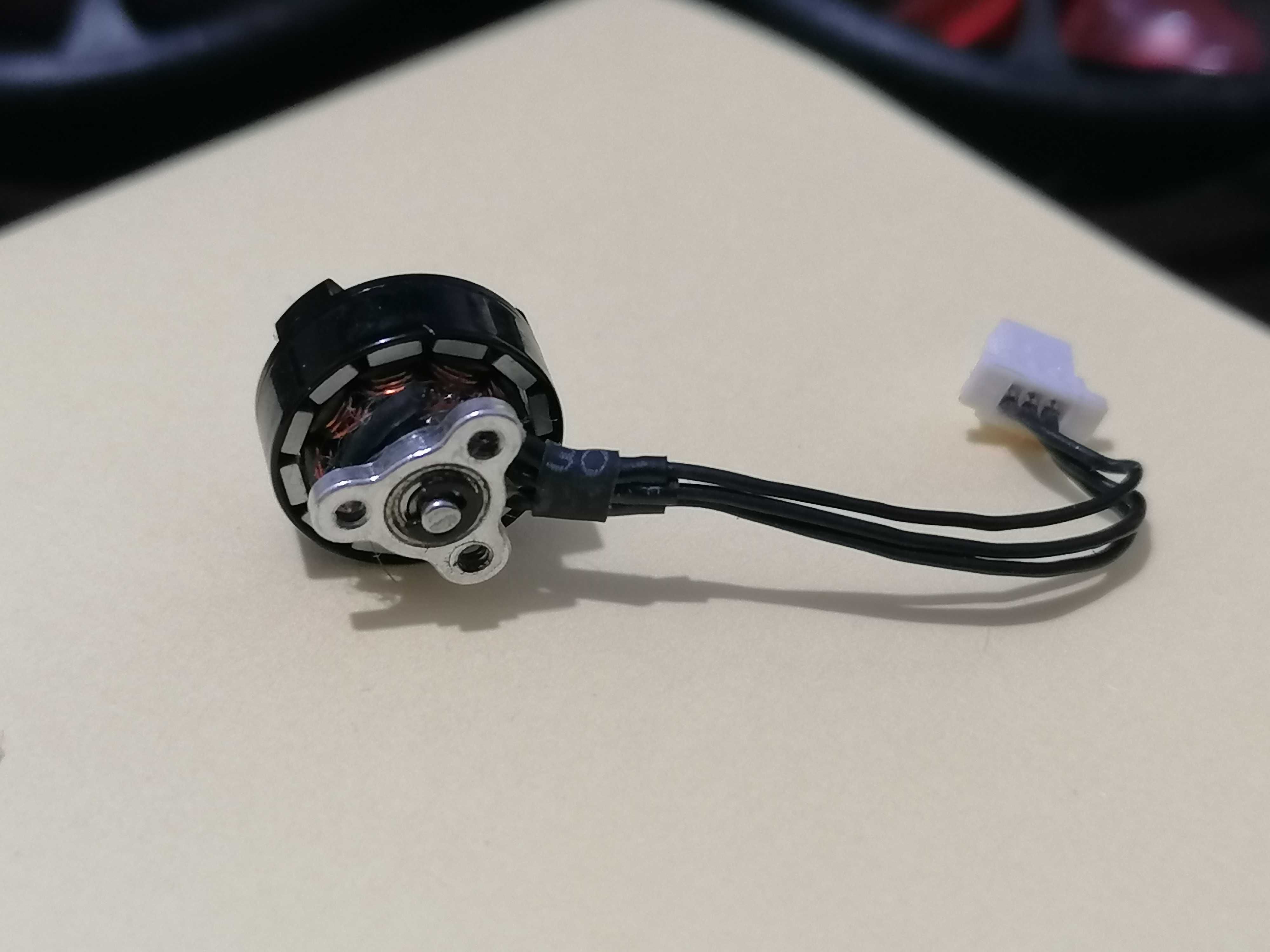 Motores de drone Emax Tinyhawk 0802 de 15500kv