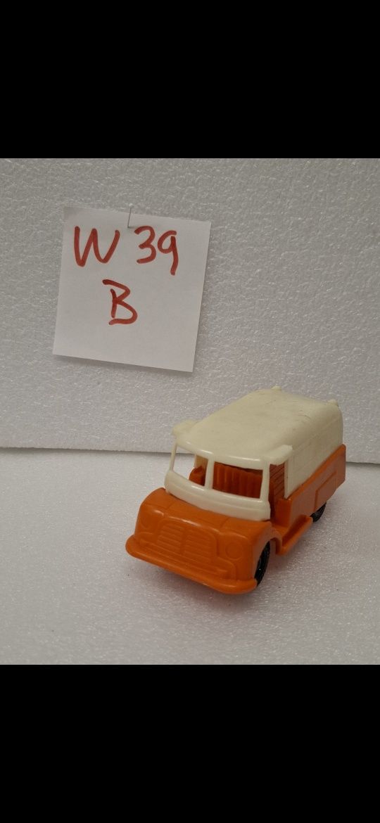 Autko ciężarówka Bedford plastik prl