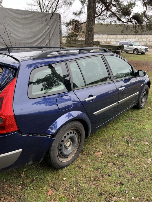 Renault megane 2 2004 год 2.0 бензин