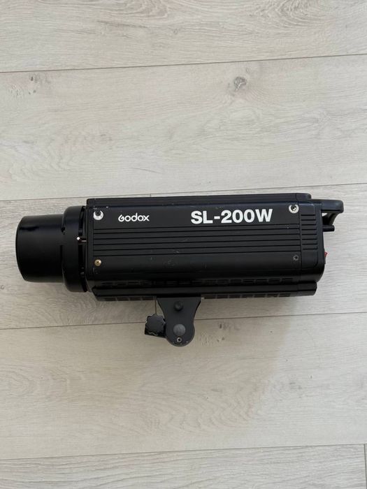 Постійне світло GODOX SL200