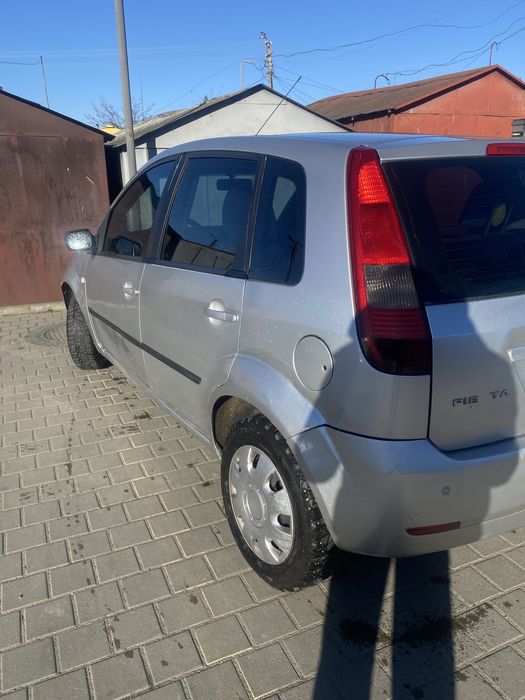 Продам форд фієста 2005 року