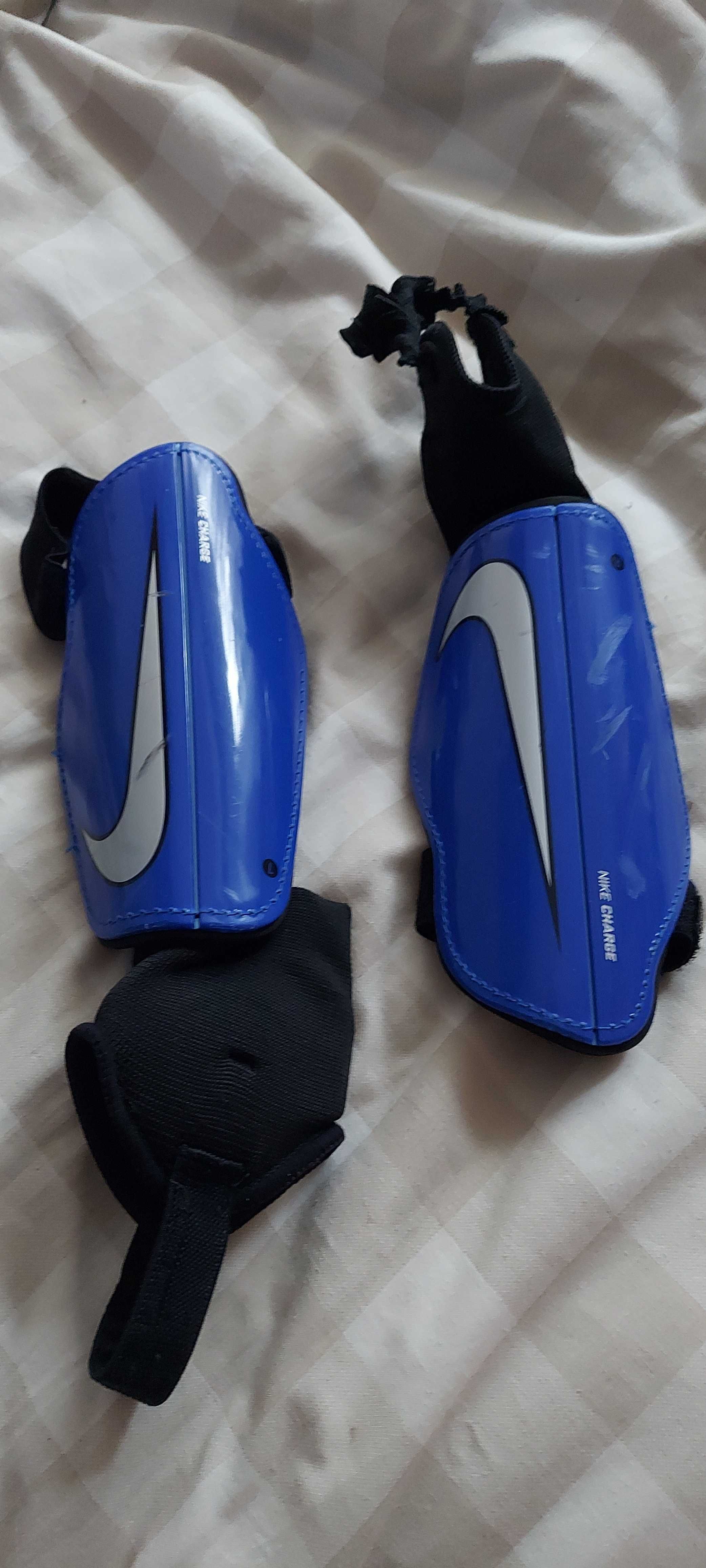 Ochraniacze nagolenniki dziecięce Nike