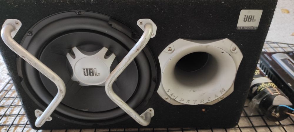Сабвуфер JBL 1000 ват. Уселітель SONI 1200 ват. JBL 1200в +Конденсатор
