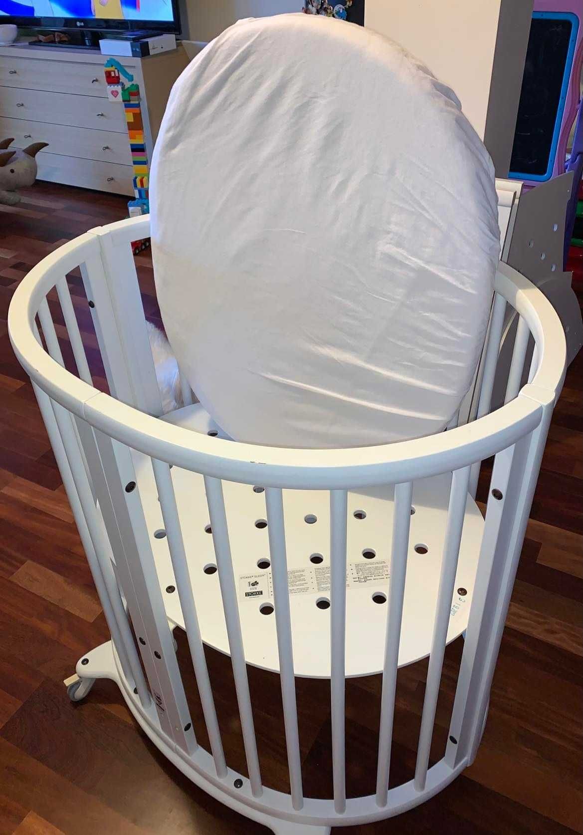 Łóżeczko Stokke mini z materacem. Zestaw.