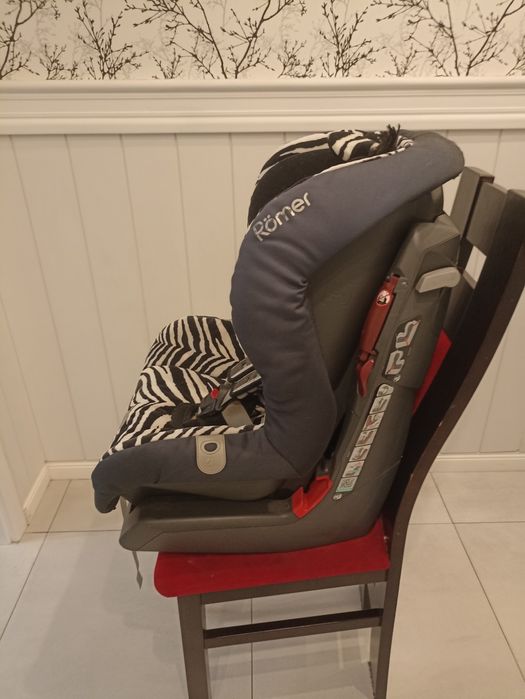 Fotelik samochodowy Britax & Romer King Plus Smart Zebra 9-18Kg