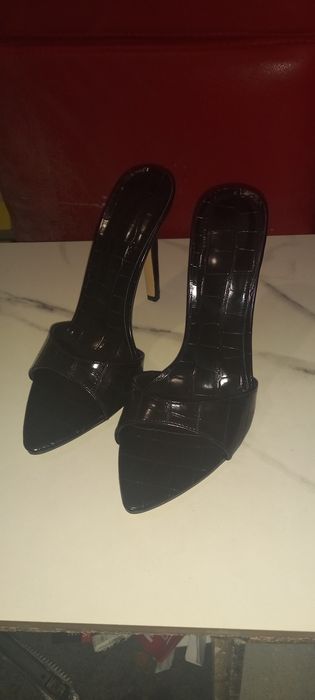 Buty damskie na wysokim obcasie