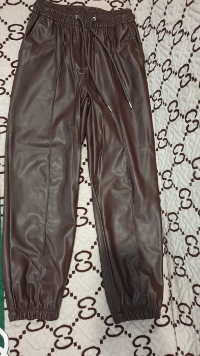 Брюки из эко кожа .