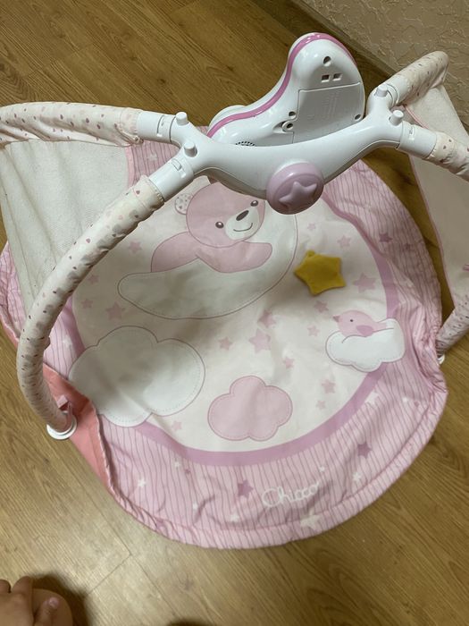 Розвиваючий коврик Chicco, рожевий, у відмінному стані,з музикою
