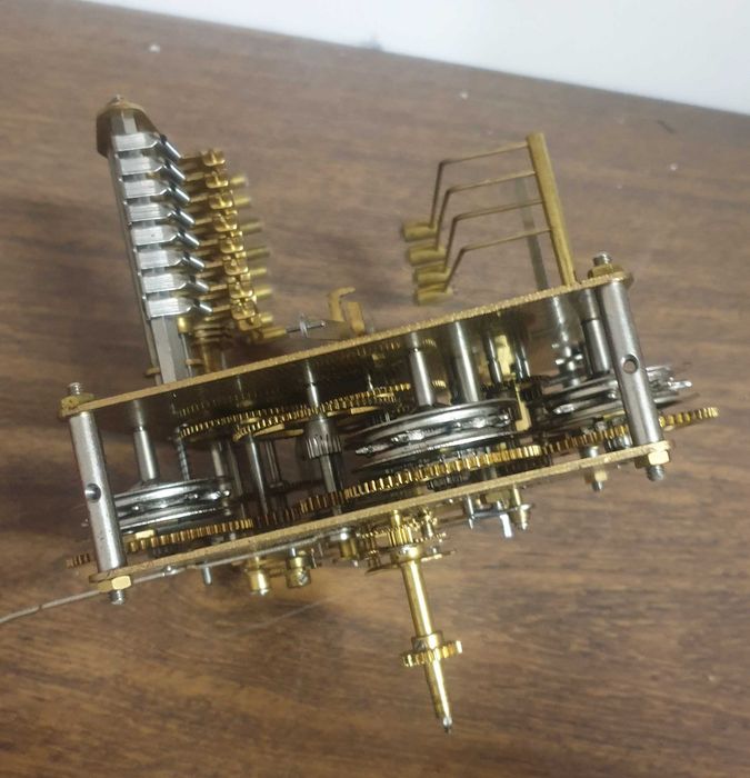 Maquina de relogio Alemã  12 martelos