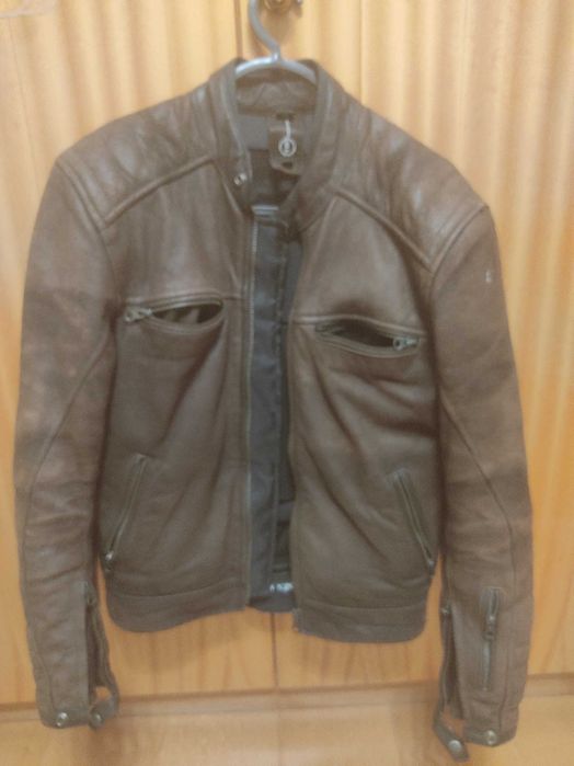 Casaco de mota em pele