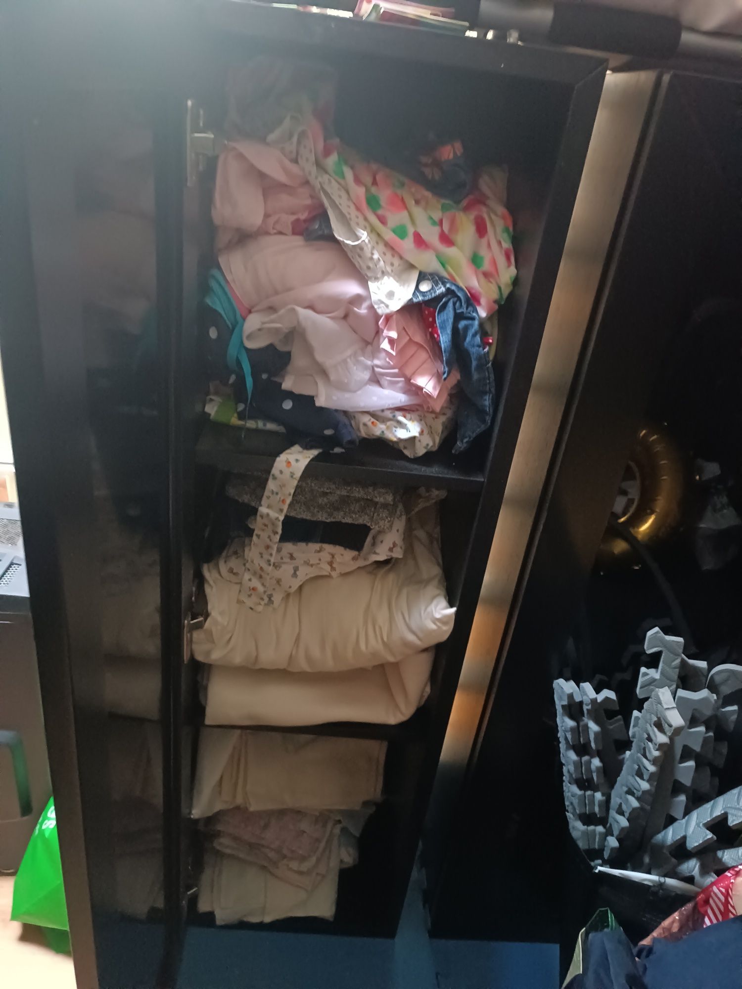 Vitrine em wengue preta