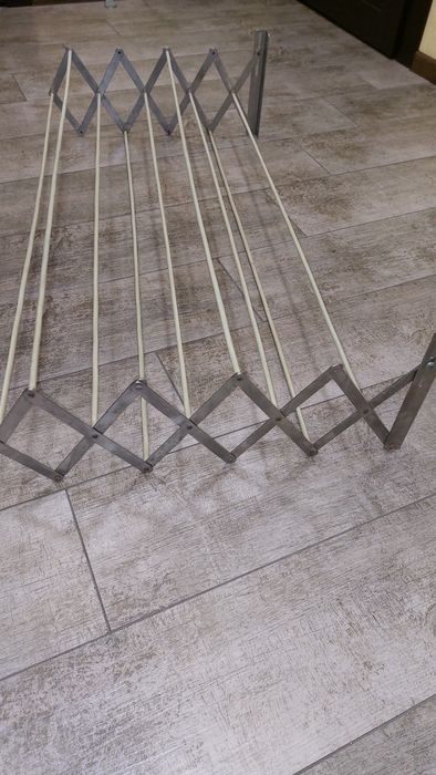 Настінна сушарка для білизни