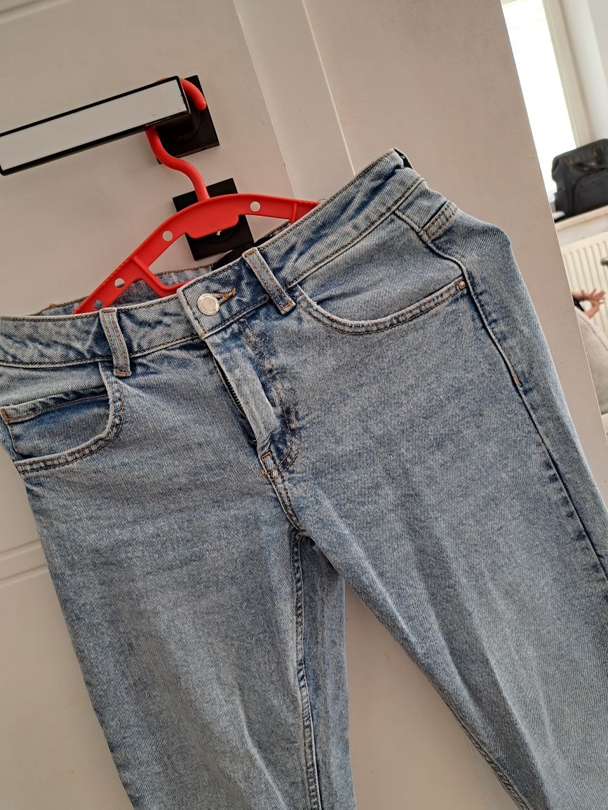 Spodnie jeansowe nowe mohito