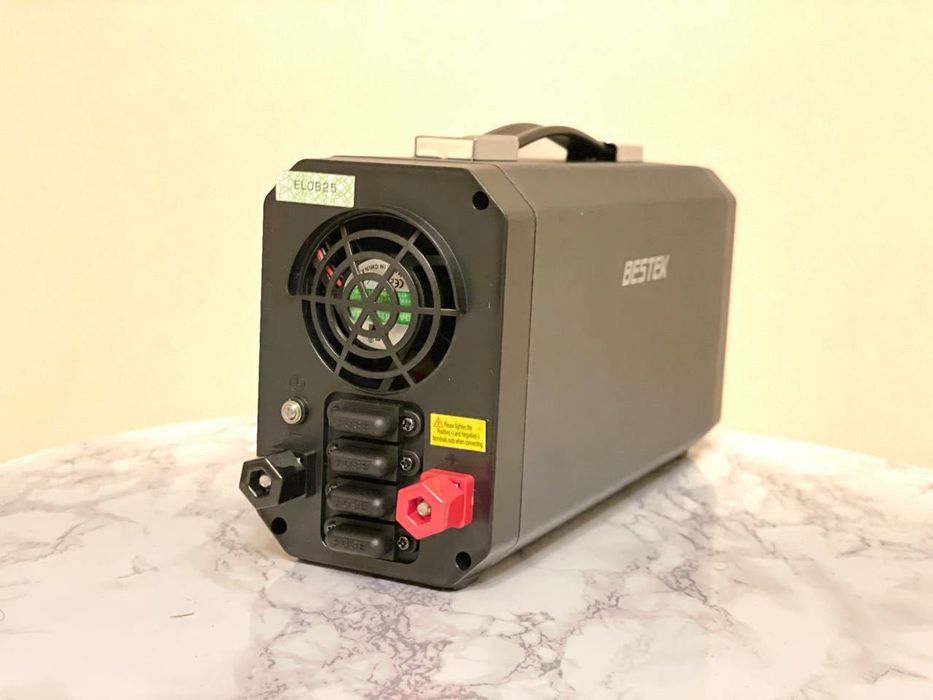 В наявності Інвертор 12 220 1200W 2USB 2,4A