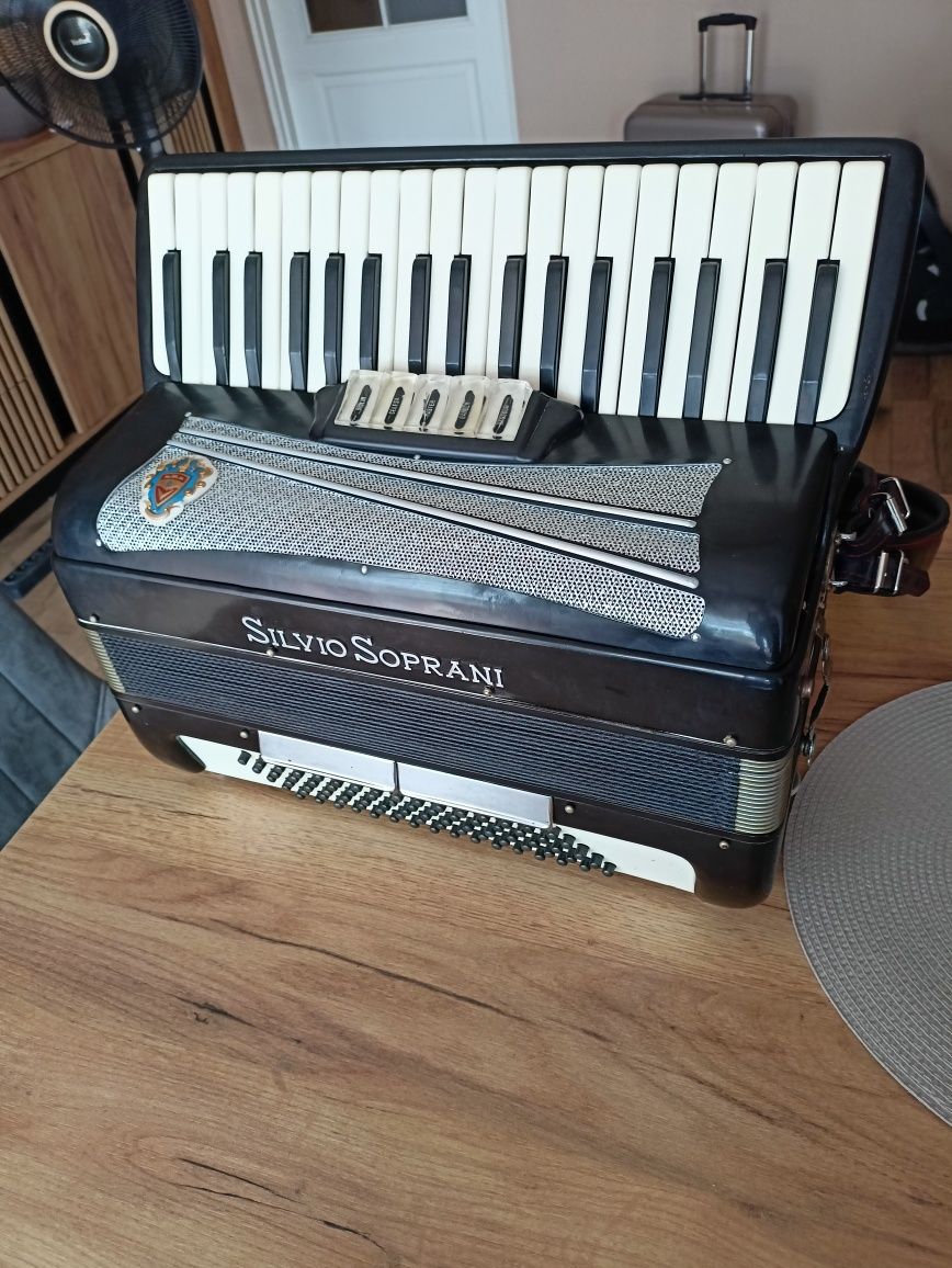 Akordeon Silvio soprani 80