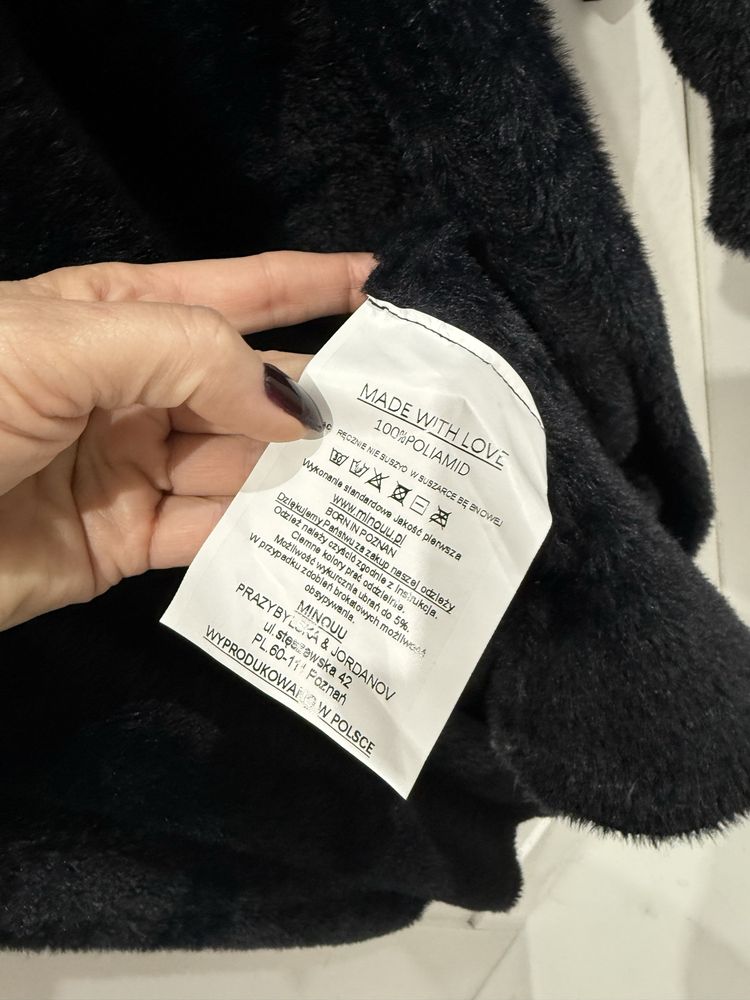 Nowy z metką czarny cieply dlugi sweter kardigan Wiosna S/L minouu