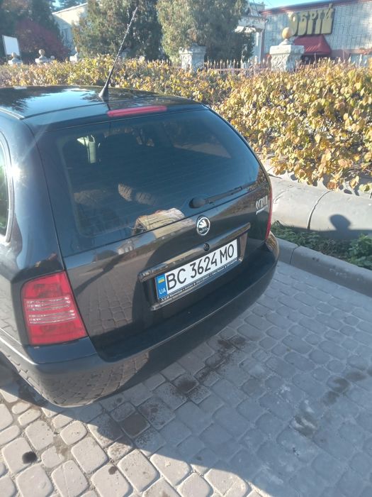 Шкода Октовія АМБІЄНТЕ!!!