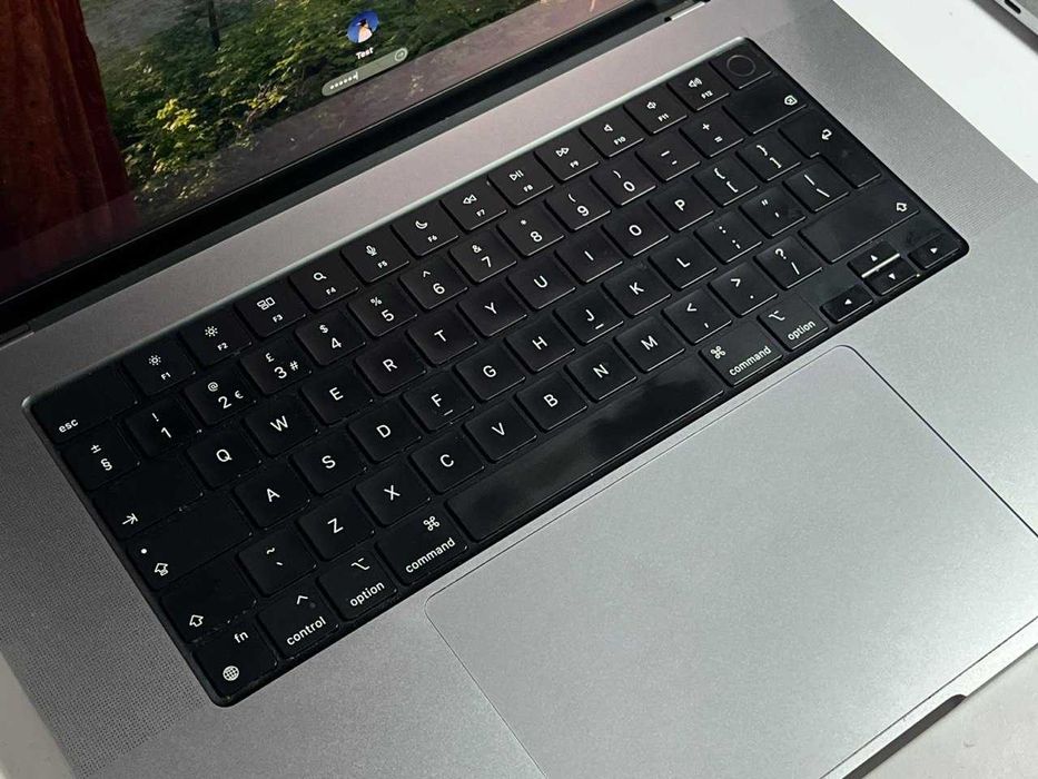 MacBook Pro 16 M1max/32/512