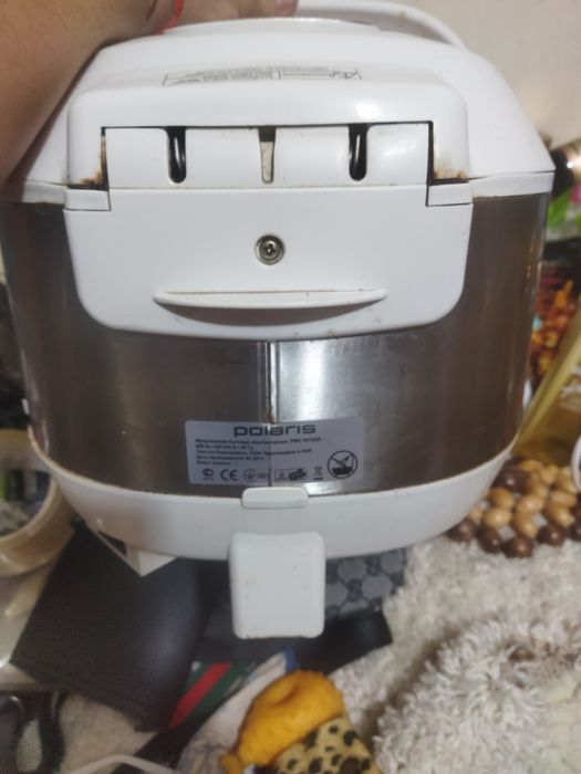 Мультиварка в отличном рабочем состоянии без кастрюли