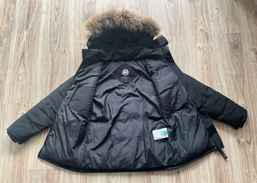 Kurtka damska ocieplana CANADA GOOSE, rozm. S