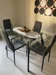 Mesa com 4 cadeiras